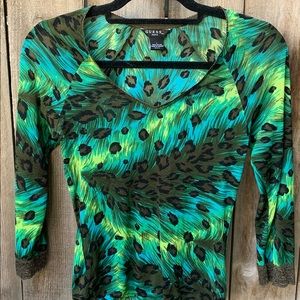 Super Cute Peacock Print Top!